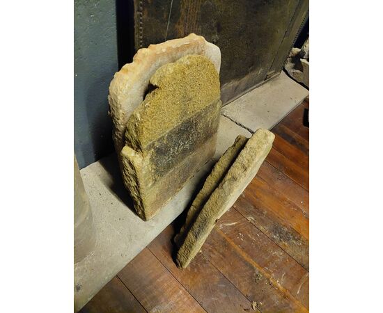 dars436 - 1 of 3 stone oven door, measuring cm l 50 xh 44 x th. 10     