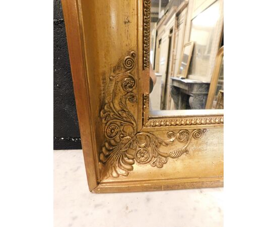 specc324 - gilded mirror, first half of the 19th century, measuring cm l 93 xh 125 x d. 5 cm     