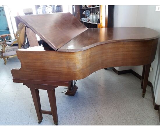 Half grand piano     