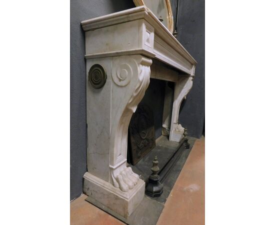 chm429 camino Impero in marmo bianco di Carrara, a zampa di leone, mis. cm 150 x h 103, p. 39 cm 
