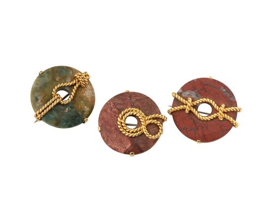 Set of brooches in jasper with nautical knots in gold     