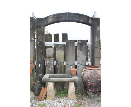 Antico portale 