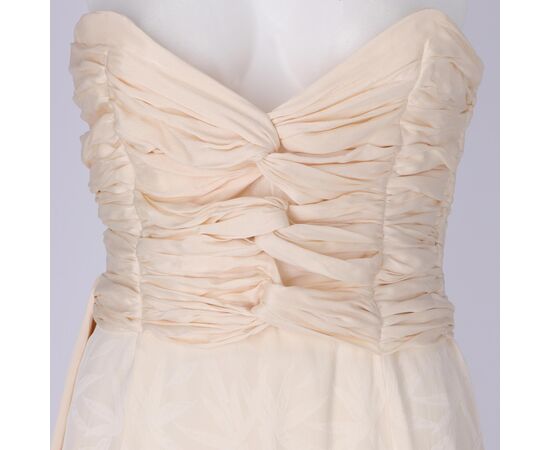 1990s Ivory Heart Neckline Wedding Dress