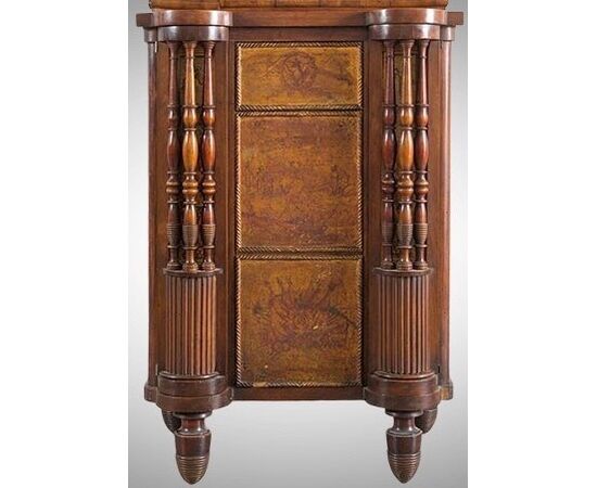 Walnut cabinet with three drawers with Napoleonic decorations     