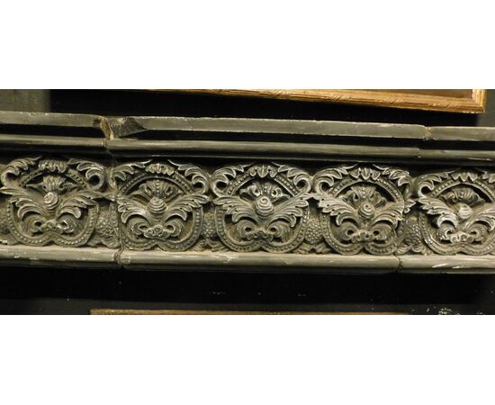 chp324 - slate stone fireplace, Genoa, 16th century, cm l 190 xh 134.5     