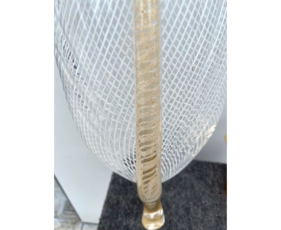 Applique a forma di foglia in vetro sommerso reticello con inclusioni oro.Base in ottone.Fratelli Toso,Murano.