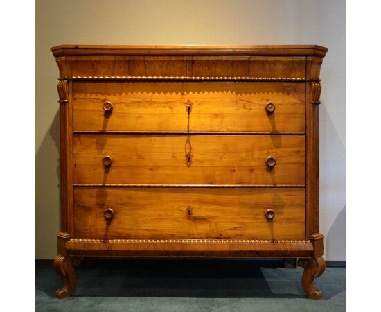 Chest of drawers in Tuscan cherry     