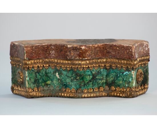 Italy (XVI Century) Base in imitation marble lacquered wood with bronze decorations     