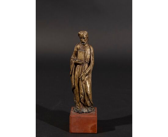 France (First half of the 17th century), Saint Evangelist in gilded bronze     