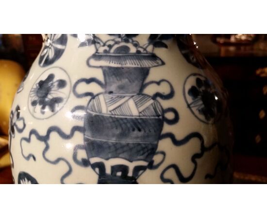 CHINESE BLUE AND BLUE VASE     