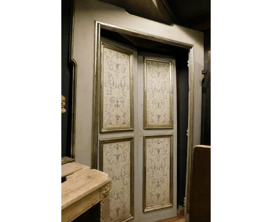 pts715 - n. 3 doors with painted frame, 18th century, cm l 200 xh 285     