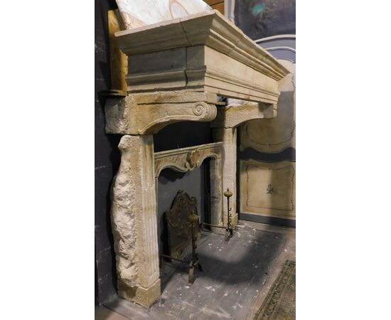 chp332 - stone fireplace, &#39;500 /&#39; 600 period, cm l 200 xh 184 x d. 77     
