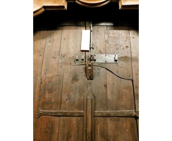 ptn224 baroque door in walnut, mis. h cm 285 x 200 cm wide     