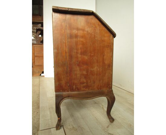 Flap in Piedmont walnut XVIII century eighteenth century bureau - secretaire - desk - very beautiful !!!     