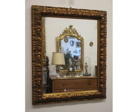 Carved gilded mirror, 600- mirror style - second half of the 20th century - beautiful!     