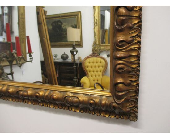 Carved gilded mirror, 600- mirror style - second half of the 20th century - beautiful!     