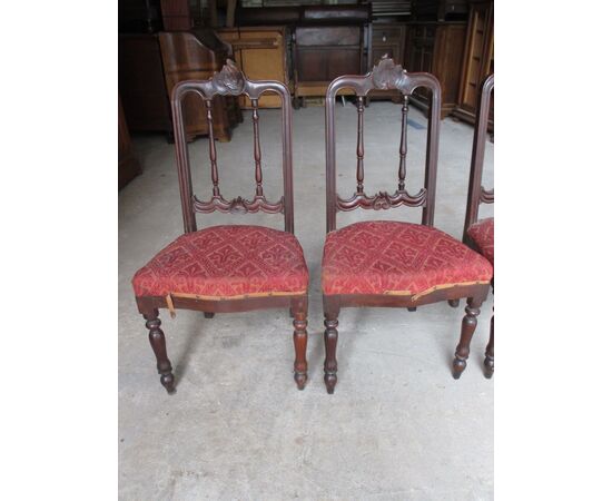 Group of four Louis Lewis chairs in walnut to be restored - half of the 19th century     