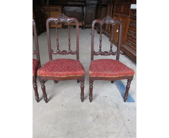 Group of four Louis Lewis chairs in walnut to be restored - half of the 19th century     