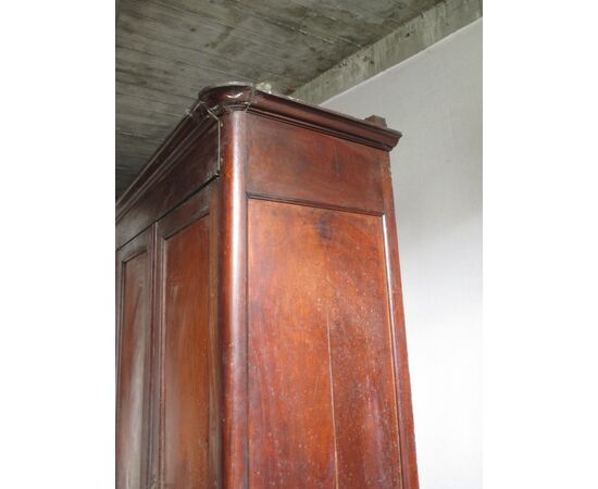 Charles X wardrobe in walnut - three doors - to be restored - interesting size - first half of the 19th century     