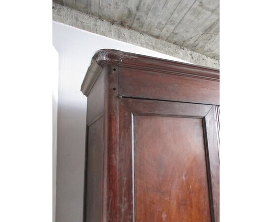 Charles X wardrobe in walnut - three doors - to be restored - interesting size - first half of the 19th century     