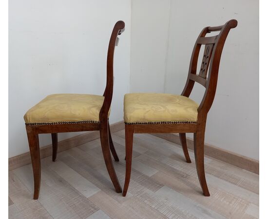 Pair of Empire chairs in walnut with carved folder - early 19th century - armchairs     