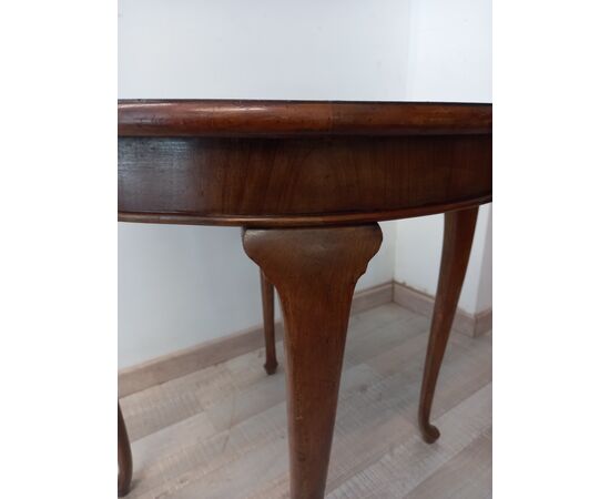 Round English coffee table - 81 cm round table - walnut stained beech - early 1900s     