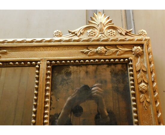 specc372 - gilded and carved mirror, 19th century, cm l 161 xh 110     