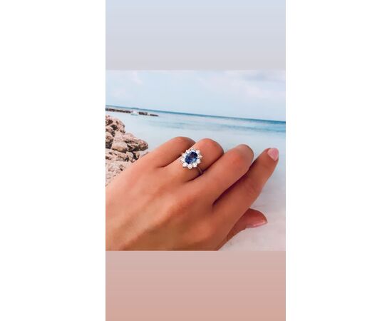 Anello Margherita con zaffiro blu e diamanti