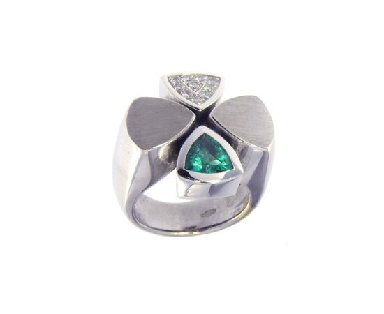 Anello Girandola con smeraldo e diamanti