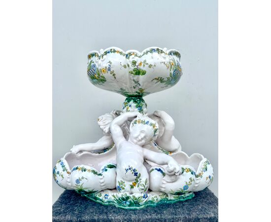 Large centerpiece-candlestick in trilobate majolica with cherubs and shells, Bassano style decoration &#39;al ponticello&#39;. Cantagalli manufacture, Florence.     