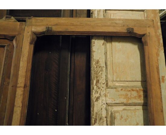 neg045 - shop entrance door in walnut, 19th century, meas. cm l 155 xh 210     