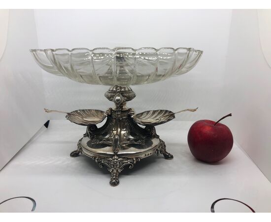 Centerpiece in silver and crystal Germany late 19th century.     