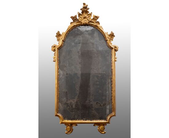 Specchiera antica Luigi XV Napoletana in legno dorato e intagliiato. Periodo XVIII secolo.