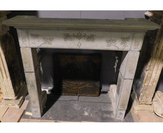chp342 - stone fireplace, period &#39;7 /&#39; 800, cm l 125 xh 120 x d. max 30     