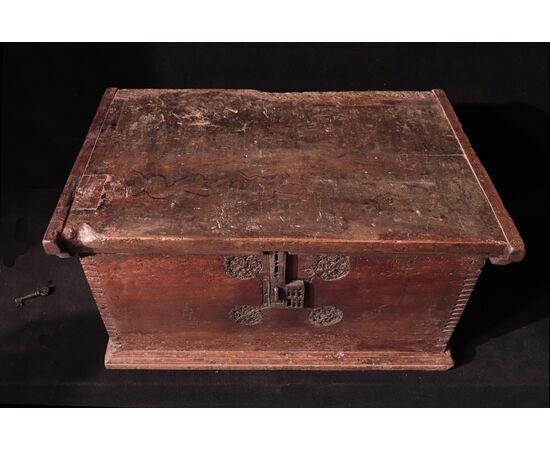 Gothic chest-coffer, Veneto 15th century     