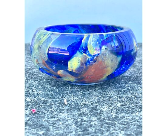 Vasetto in vetro sommerso con inclusioni a macchie e ossidi metallici.A.Ve.M,Murano.