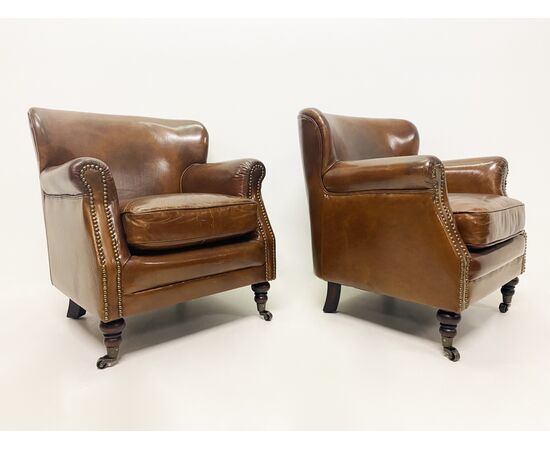 Pair of armchairs - contemporary manufacture     