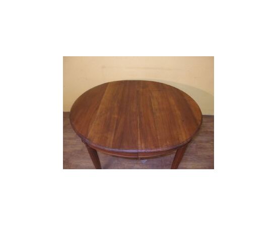 TABLE WITH FOUR LEGS IN WALNUT OVAL EXTENDABLE L123xP109xH76     