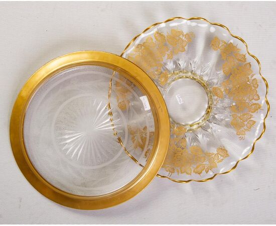 Piatti centro- tavola in vetro decorato in oro - O/3243 ed O/4061.