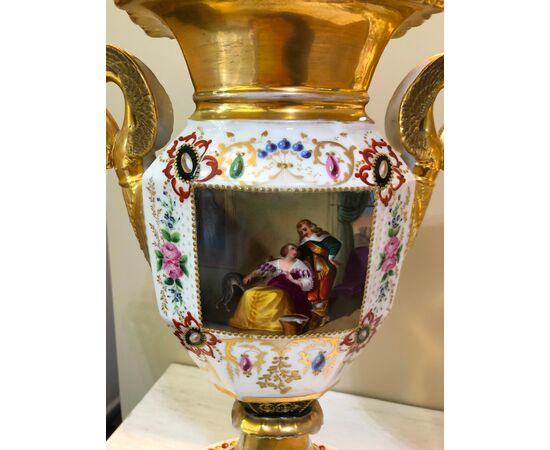 Coppia di Vasi in porcellana Vecchia Parigi Francia XIX sec.