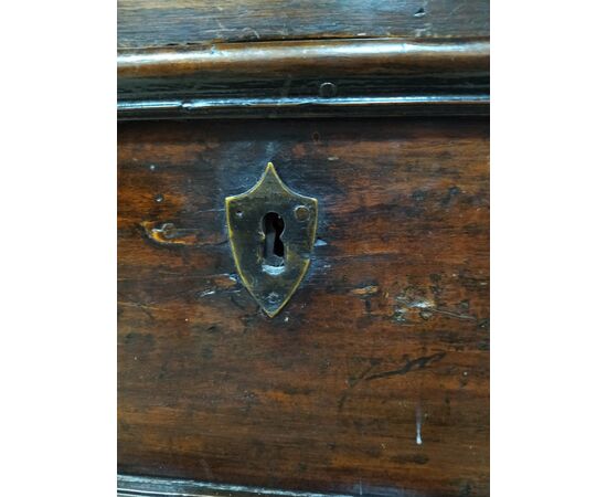 Lombard chest of drawers in walnut - chest of drawers - period 700 - XVIII century     