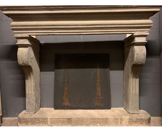 chp349 - fireplace in Serena stone, period &#39;5 /&#39; 600, size cm l 219 xh 177     