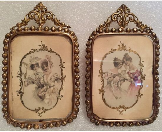 Pair of photo frames in late 19th century brass sheet     