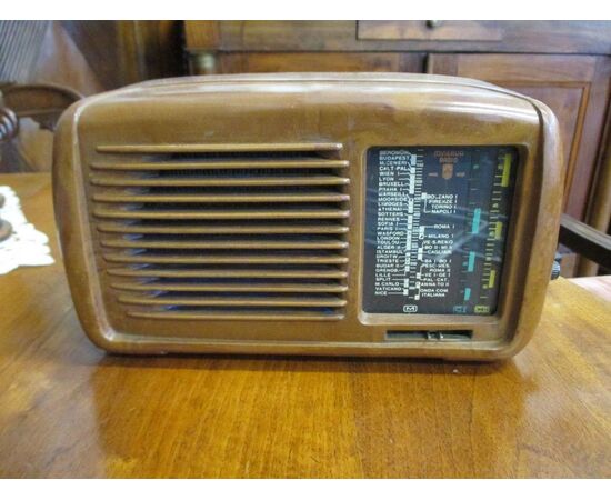 Small antique radio brand Minerva - 50/60 years to revise - very beautiful     