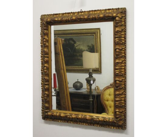 Carved gilded mirror, 600- mirror style - second half of the 20th century - beautiful!     