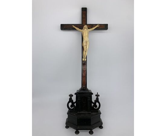 Magnificent 18th century cross with tortoiseshell and ivory chrome trim