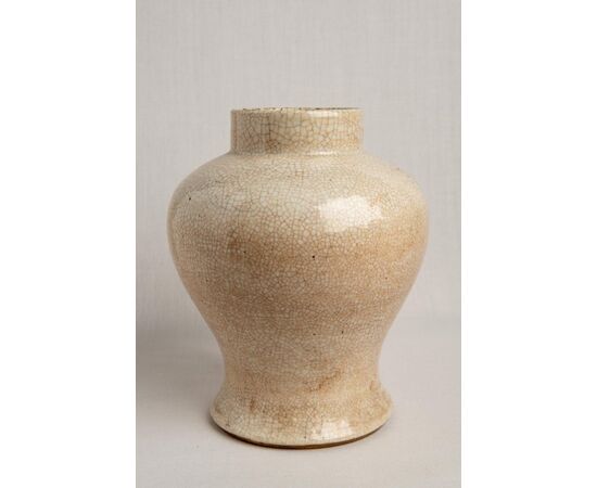 Antique Chinese craquelé vase     