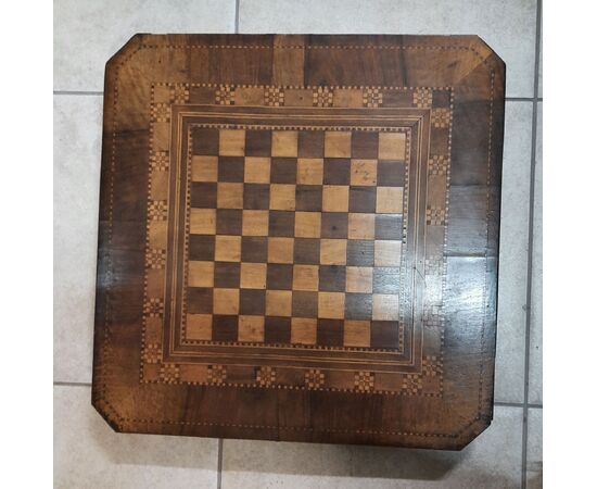 Rolino with chessboard