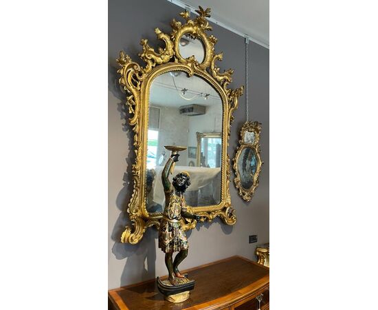 Large 18th century Piedmontese mirror carved and gilded