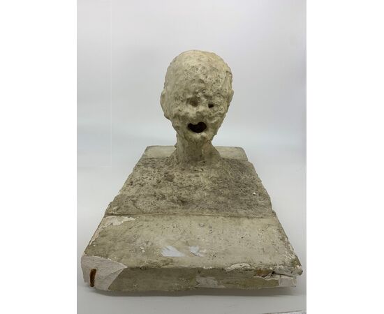 Bert De Leeuw (1926-2007) - Creepy cenotaph model in patinated plaster     